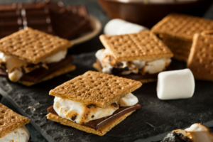 Several S'mores gathered near each other